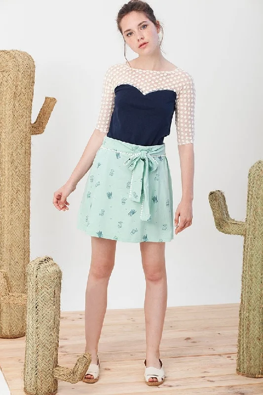 Ingrid skirt in light green. casual skirt length