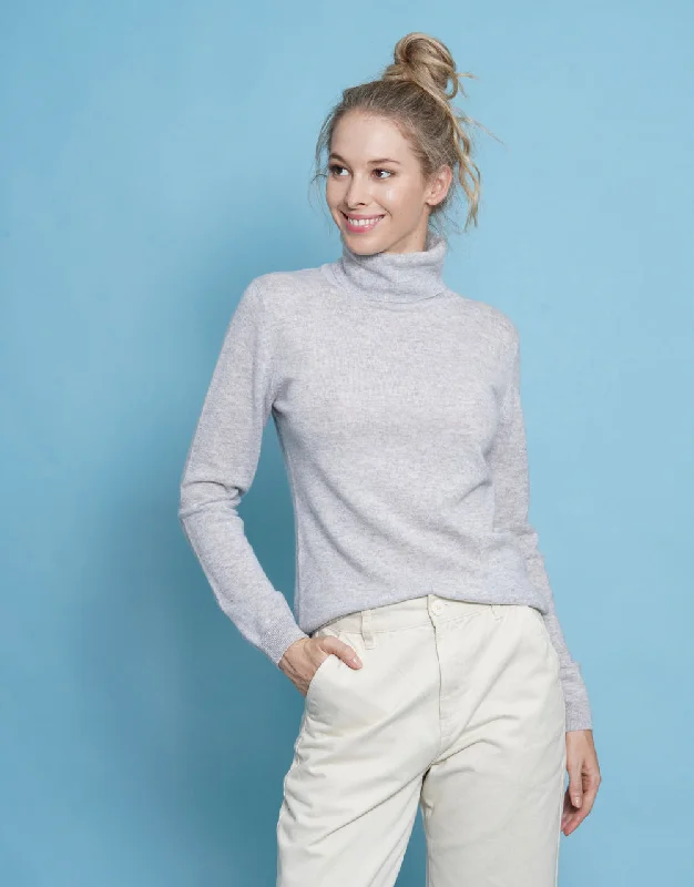Light Cashmere Turtleneck Sweater in Silver Polka Dot Checkered Tartan