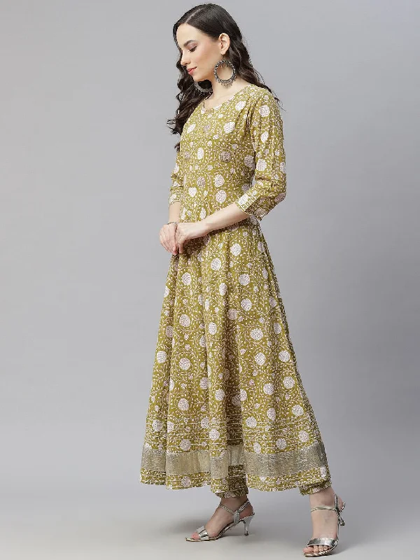 Women's Ethnic Motifs Embroidered Thread Work Pure Cotton Kurta With Trousers Dupatta - Hatheli Trousers Seasonal Trendy Women's Ethnic Motifs Embroidered Thread Work Pure Cotton Kurta With Trousers Dupatta - Hatheli Trousers Seasonal Trendy