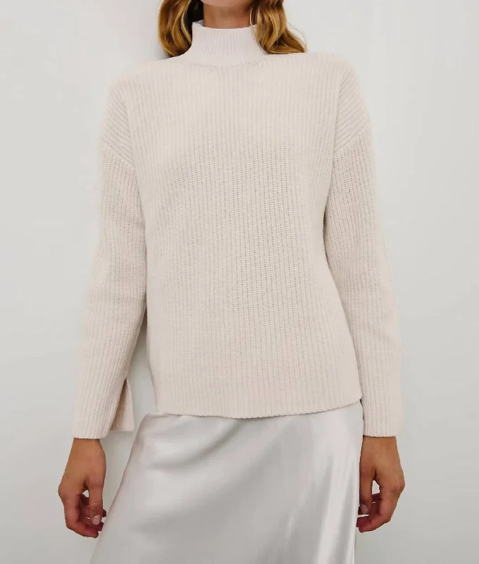Sanna Sweater In Hazy Dust Elegant Classic Vintage
