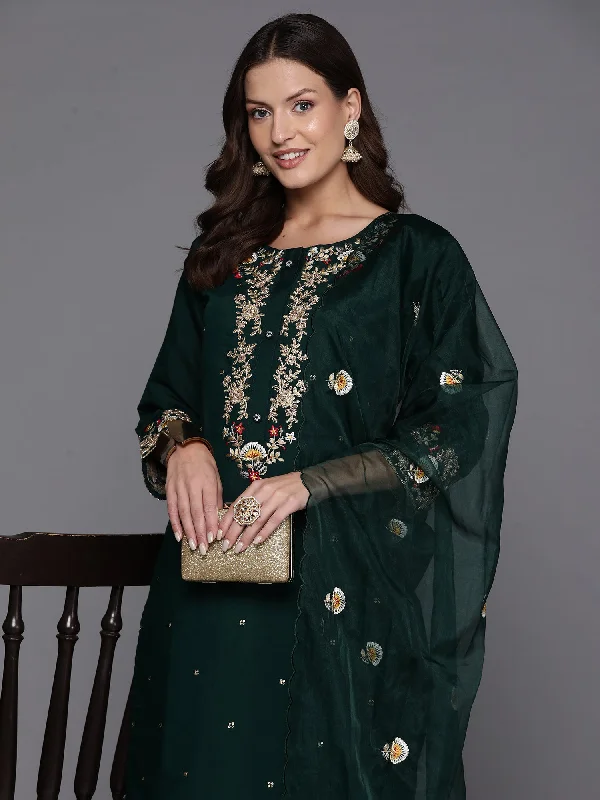 Women's Green Embroidered Straight Kurta Trousers With Dupatta Set - Indo Era Trousers Tapered Slim Fit Women's Green Embroidered Straight Kurta Trousers With Dupatta Set - Indo Era Trousers Tapered Slim Fit