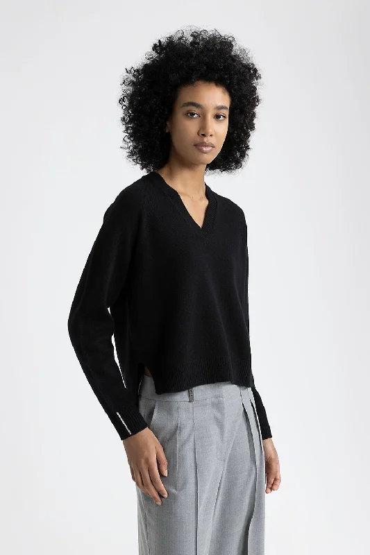 Wool, silk and cashmere sweater Notch Collar Peter Pan Collar Cowl Neck