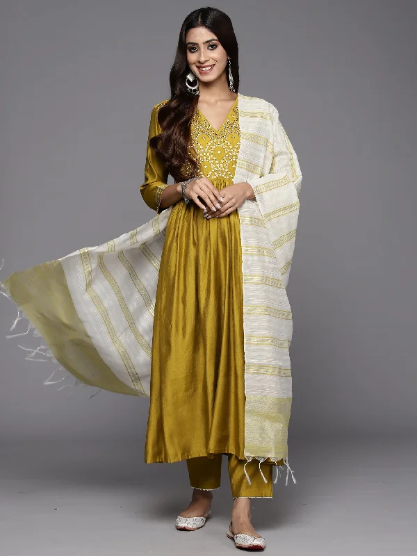 Women's Olive Embroidered A-Line Kurta Trousers With Dupatta Set - Indo Era Trousers Plaid Checkered Women's Olive Embroidered A-Line Kurta Trousers With Dupatta Set - Indo Era Trousers Plaid Checkered