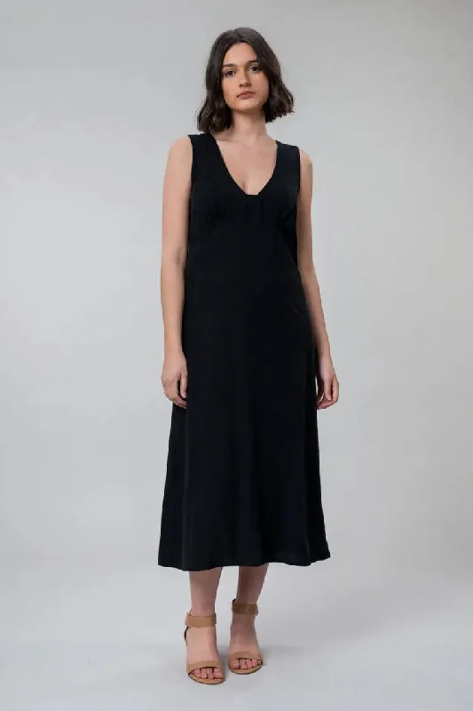 Bonnie Long Tencel Dress In Black by Wilga Clothing Tunics Mesh breathable