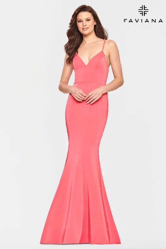 Sweetheart Neckline Long Dress With Fit And Flare Skirt And Corset Back Tunics Versatile all-occasion