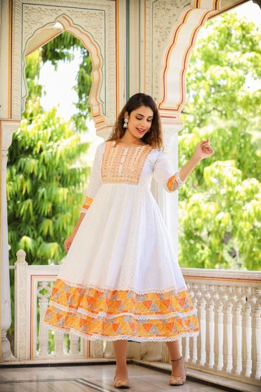 Women's Paisley Printed Straight Kurta With Trousers Dupatta - Hatheli Trousers Party Sparkling Women's Paisley Printed Straight Kurta With Trousers Dupatta - Hatheli Trousers Party Sparkling