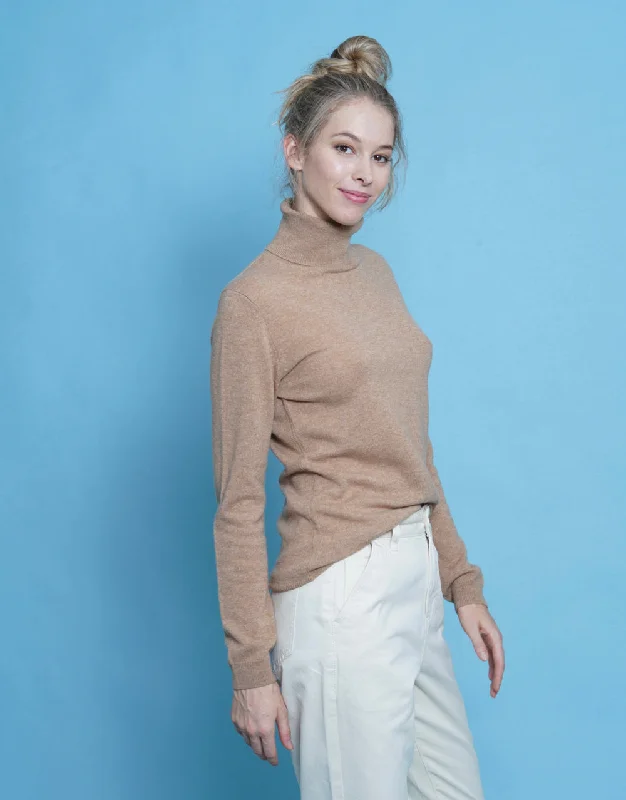 Light Cashmere Turtleneck Sweater in Camel Striped Floral Plaid