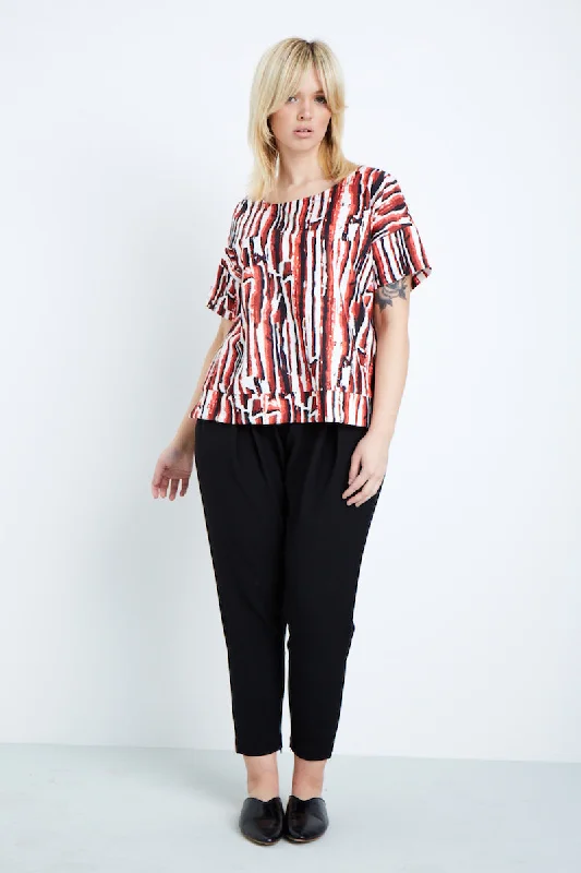 Shegul White Black Red Lava Printed Tee Ribbed Striped Patterned